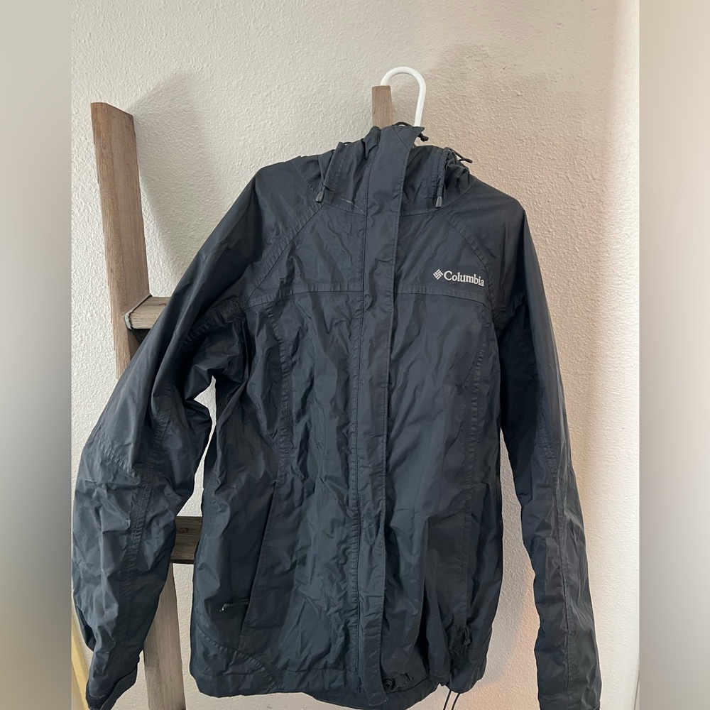 Women’s Columbia rain jacket